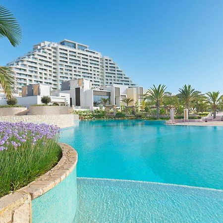 City Of Dreams Mediterranean - Integrated Resort, Casino & Entertainment Лимасол Екстериор снимка Hilton Sharm El Sheikh Resort