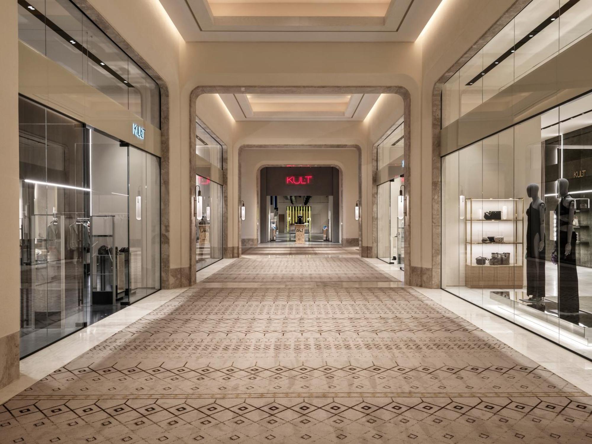 City Of Dreams Mediterranean - Integrated Resort, Casino & Entertainment Лимасол Екстериор снимка The interior of the shopping mall
