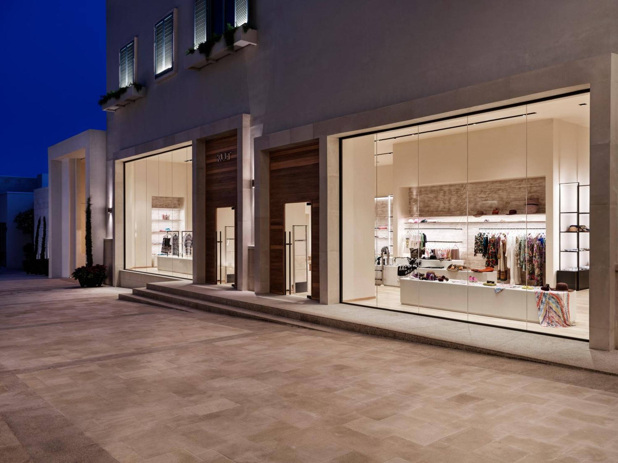 City Of Dreams Mediterranean - Integrated Resort, Casino & Entertainment Лимасол Екстериор снимка The Row store in Porto Cervo, Sardinia