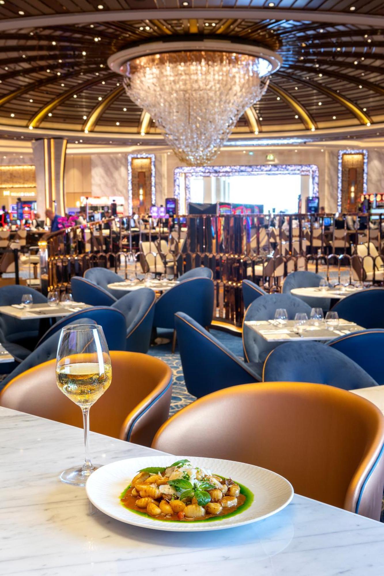 City Of Dreams Mediterranean - Integrated Resort, Casino & Entertainment Лимасол Екстериор снимка The interior of the restaurant
