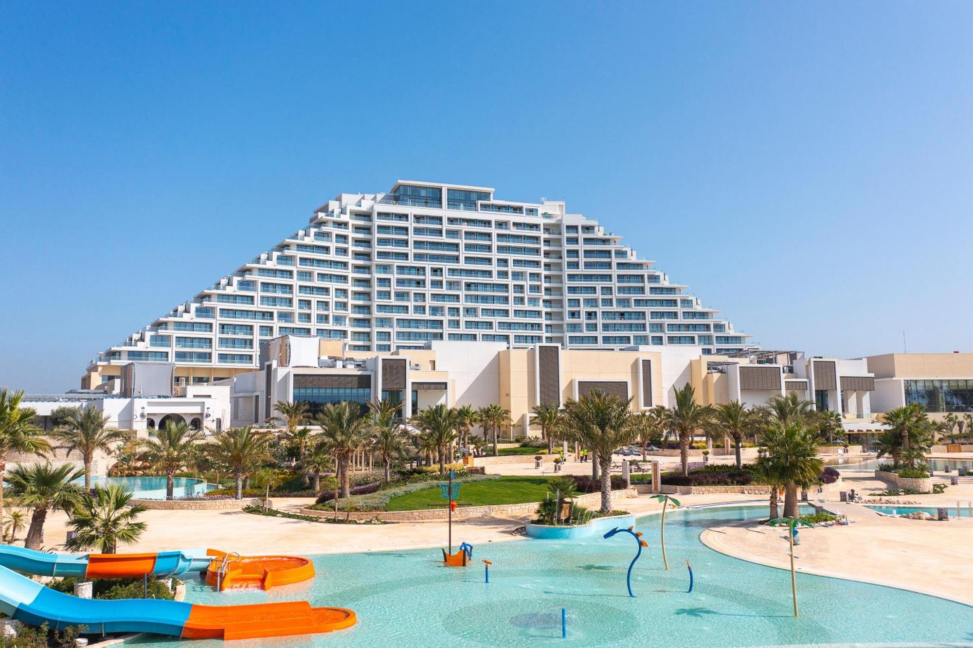 City Of Dreams Mediterranean - Integrated Resort, Casino & Entertainment Лимасол Екстериор снимка The Atlantis Hotel