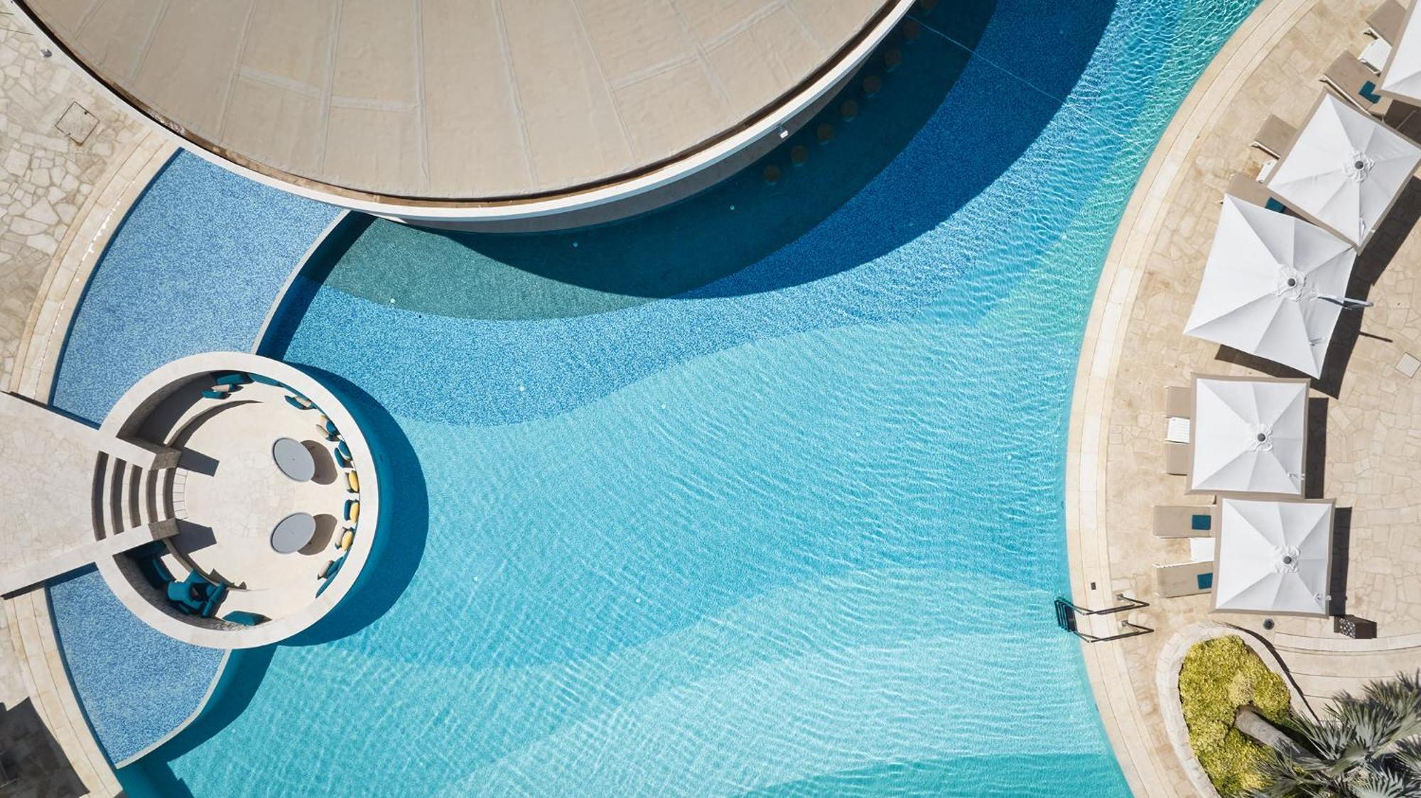 City Of Dreams Mediterranean - Integrated Resort, Casino & Entertainment Лимасол Екстериор снимка Aerial view of the pool