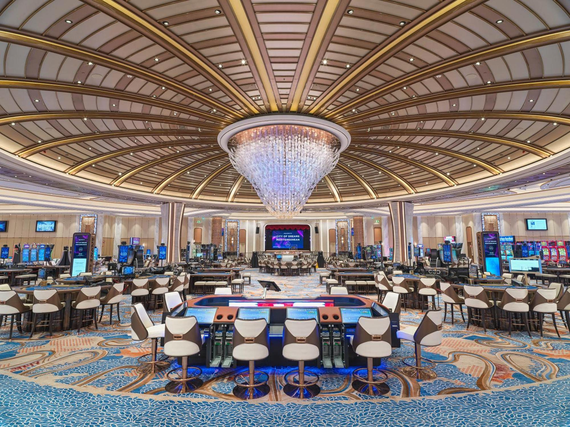 City Of Dreams Mediterranean - Integrated Resort, Casino & Entertainment Лимасол Екстериор снимка The casino floor at the MGM Grand